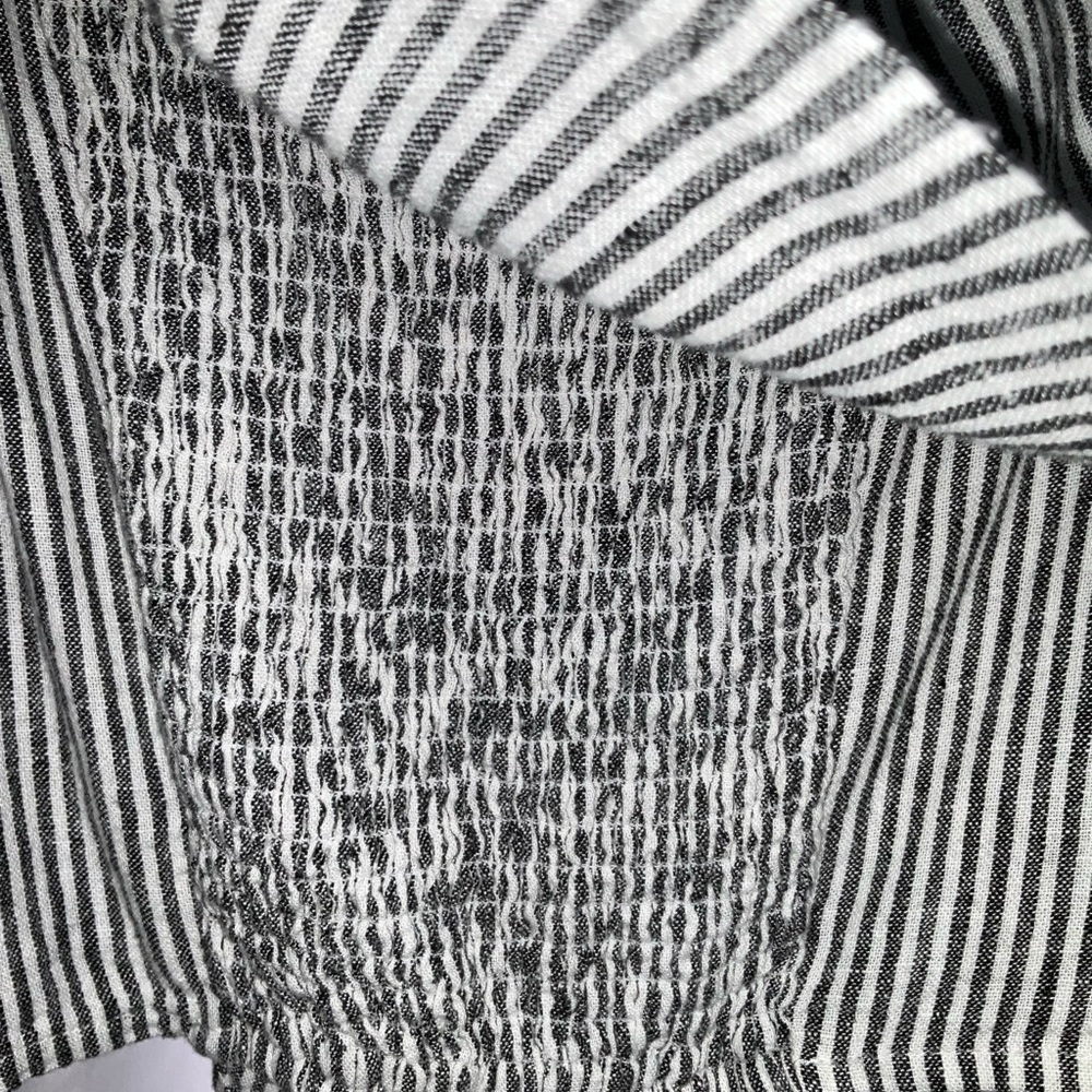 Striped Off-Shoulder Top - - Picture 5 of 8